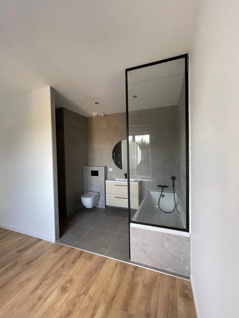 Renovation complète d’un appartement de 175m2, avec deux salles de bains haut de gamme dans l’Ouest lyonnais
