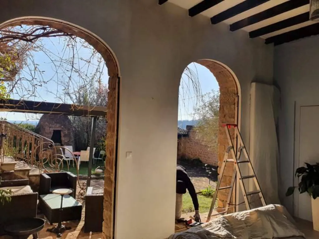pose de menuiseries en PVC pour maison à Lyon