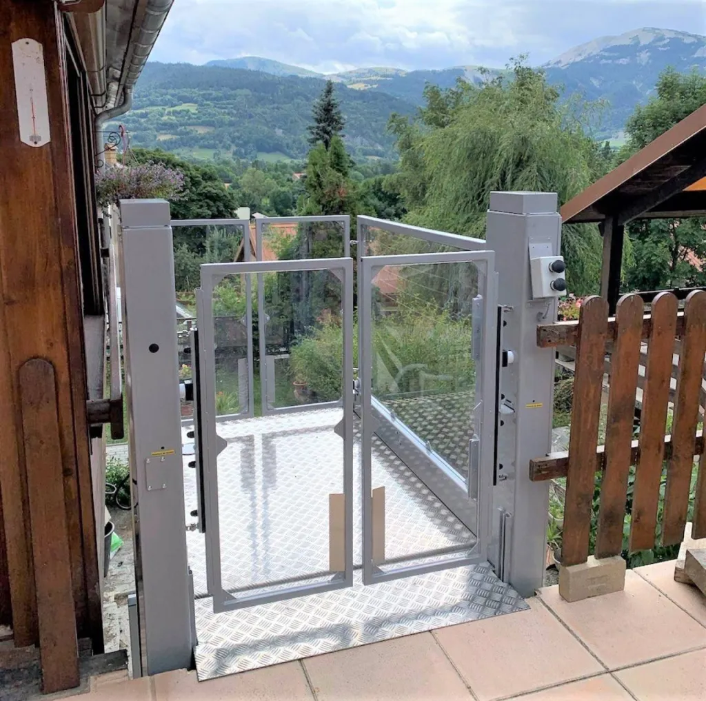 Réalisation d'une plateforme verticale Strategos près de Gap région PACA