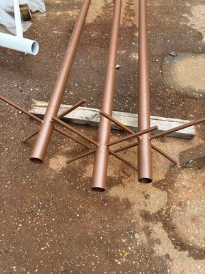 Nous vous proposons à la vente des poteaux métalliques sur mesure, spécialement conçus pour la mise en place de bâches, canisses ou panneaux en fibres naturelles (type coco) Martigues 13