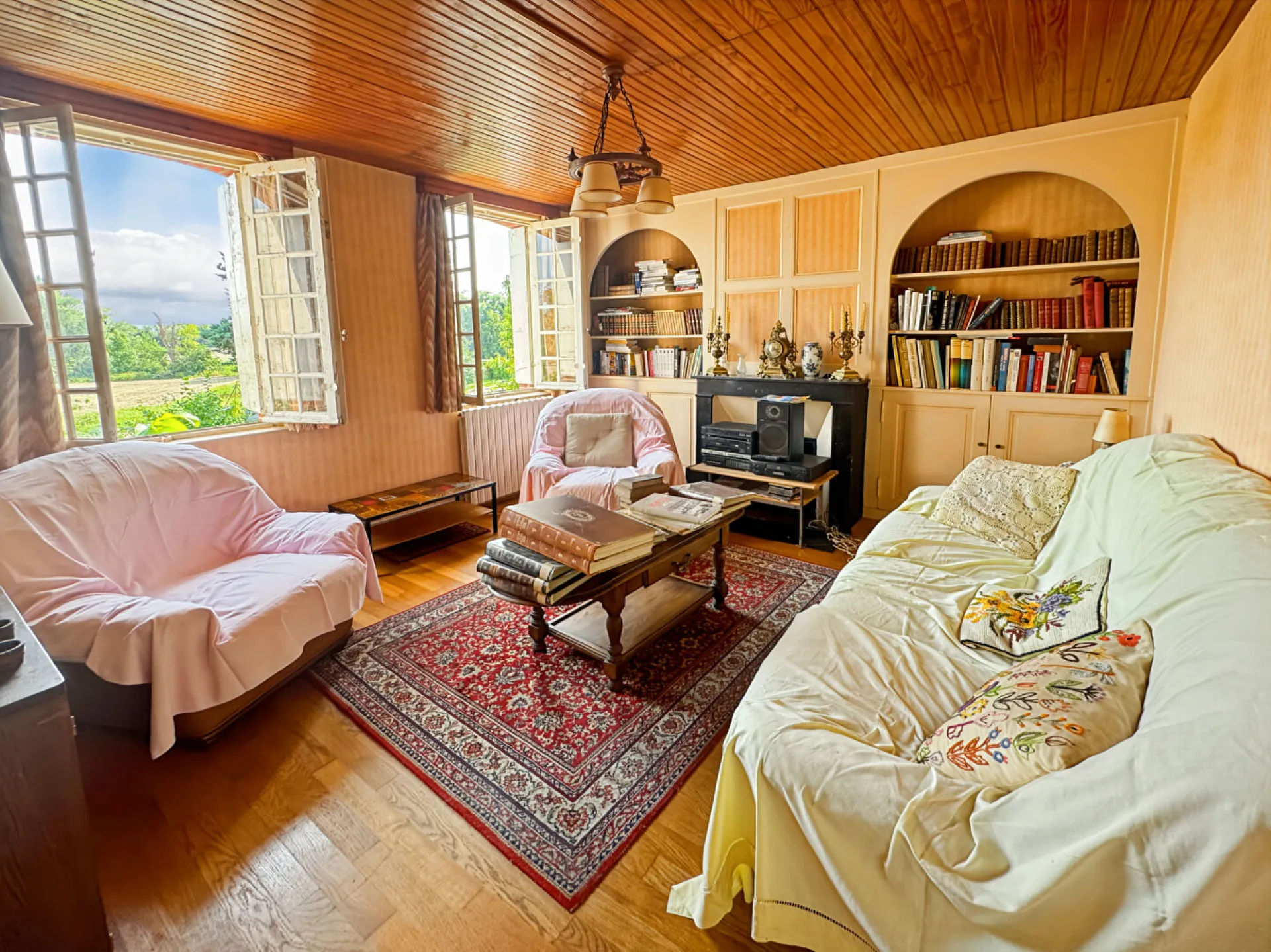 A vendre maison de maître de 150 m², sur 2720 m² de terrain sur le secteur de FRENEUSE 76410