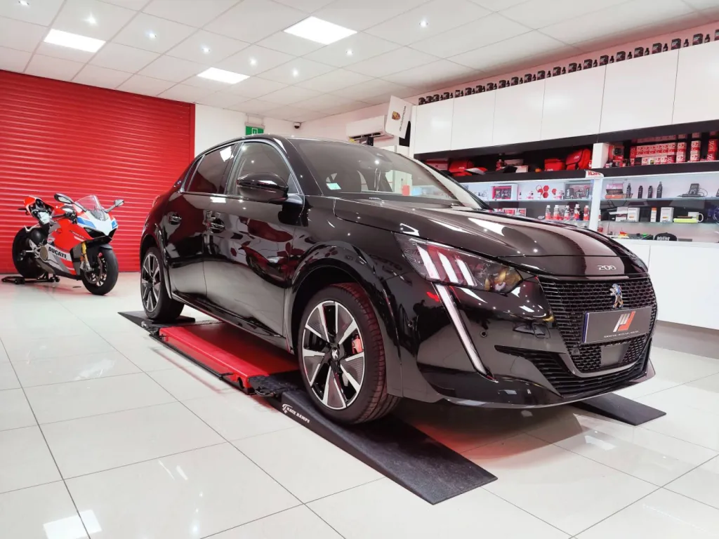 PEUGEOT e-208 - PROTECTION CARROSSERIE GTECHNIQ DANS LE NORD
