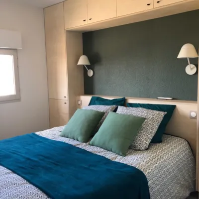  Chambre optimisée pour confort et luminosité naturelle, par l’Atelier D. architecte d’intérieur à Bordeaux.