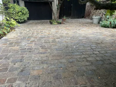 Cour en pavé pour une maison à Erstein 