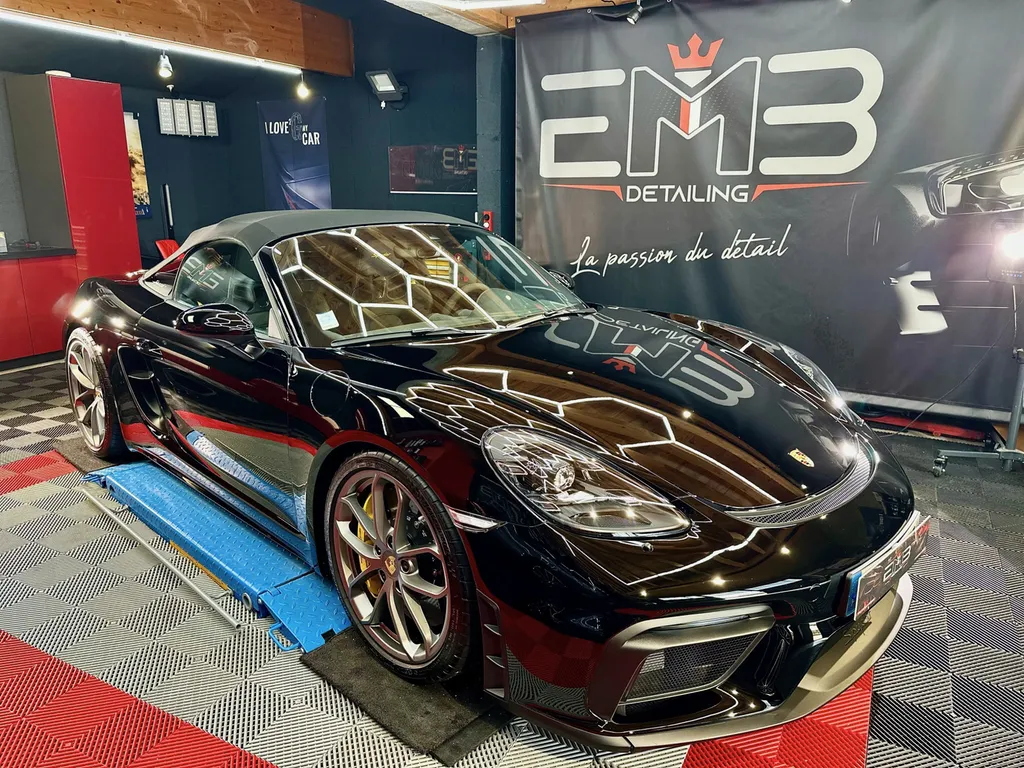 Traitement céramique by EMB DETAILING spécialiste Porsche sur Lyon 