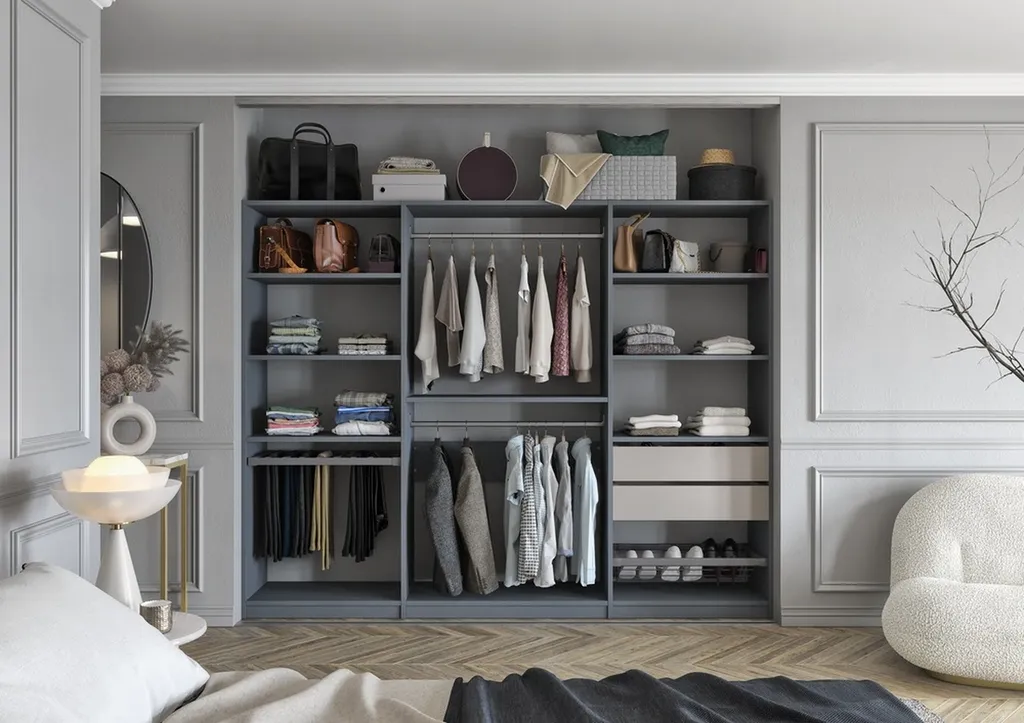 Dressing ouvert gris dans une chambre sur Toulouse en Haute Garonne