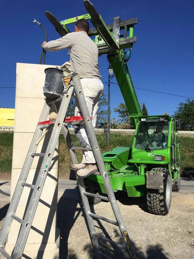 Piliers de portail en pierre