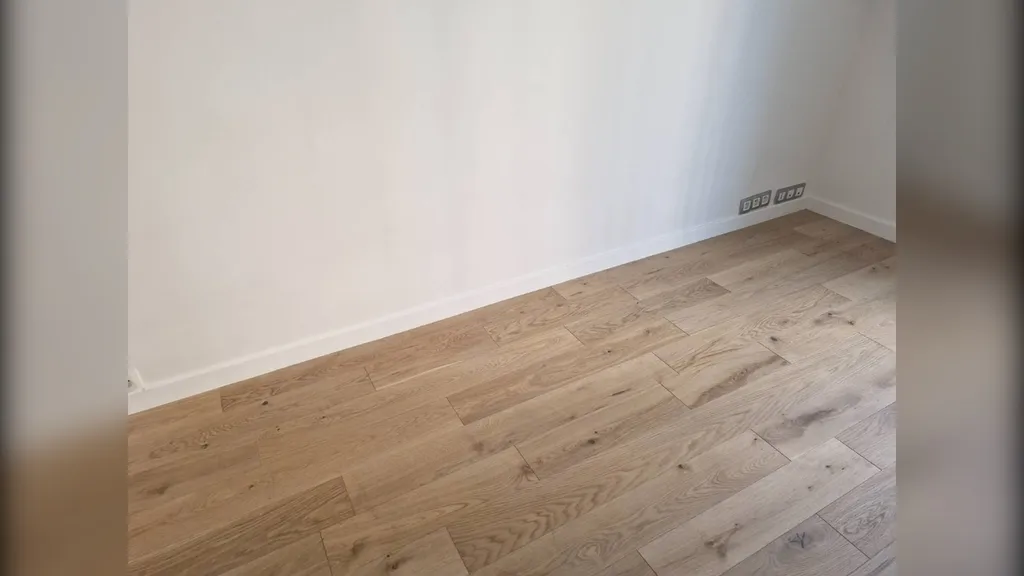 Parquet et plinthes posés par nos équipes à Montrouge proche de Bagneux