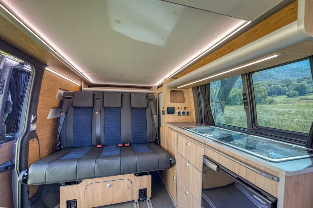 Spécialiste aménagement intérieur VW T6 Court à Marseille : transformation van compact sur-mesure dans les Bouches-du-Rhône
