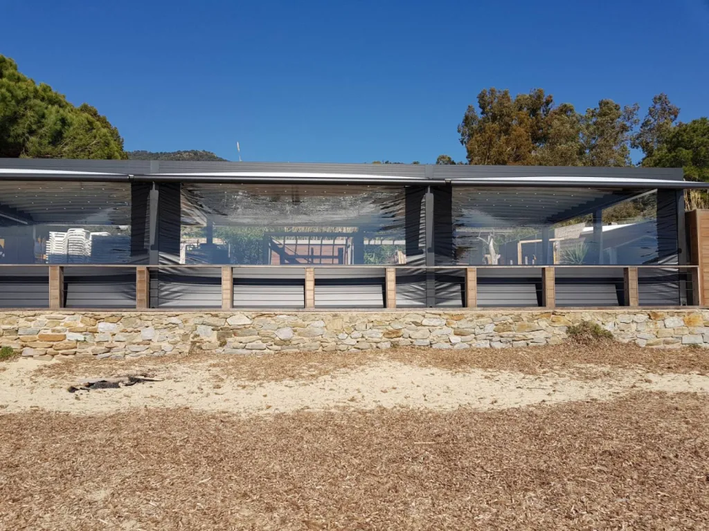 pergola bioclimatique sur mesure pour terrasse salon de provence