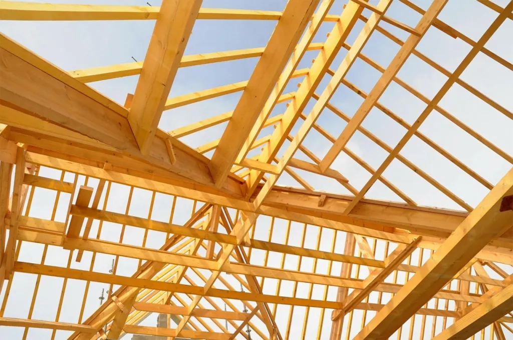 Faites construire votre charpente traditionnelle en bois pour votre maison neuve à Sète