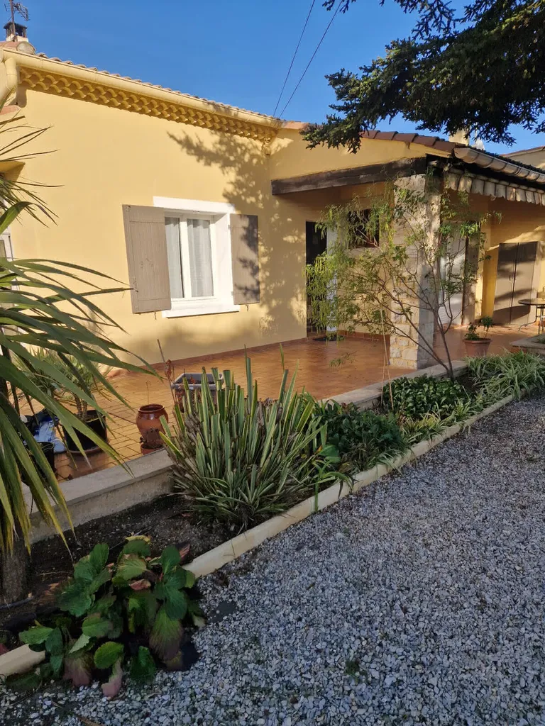 Traitement de façades après travaux de sécheresse : solutions efficaces à Marseille et en région PACA