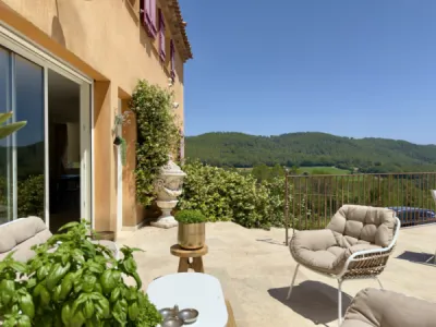 Villa 6 pièce(s) 5 chambre(s) 242.4 m² Lorgues (83510)