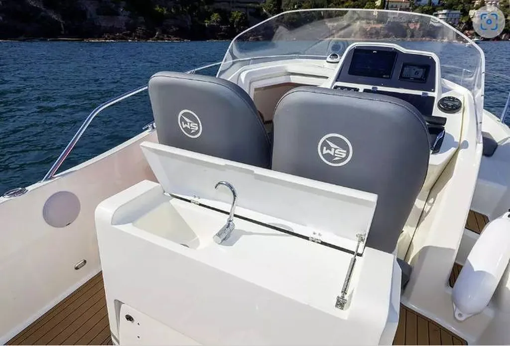 Vente de bateaux à moteur White-Shark gamme Evo à Sanary-sur-Mer