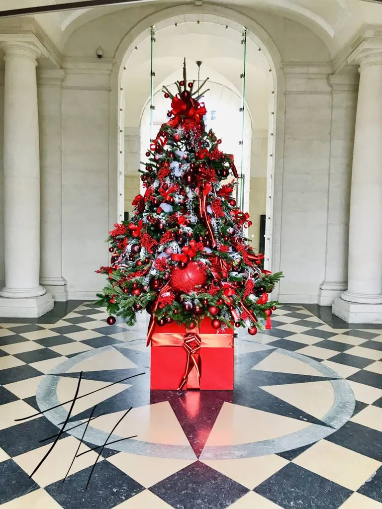 VOS SAPINS DE NOËL par FH Fleuriste