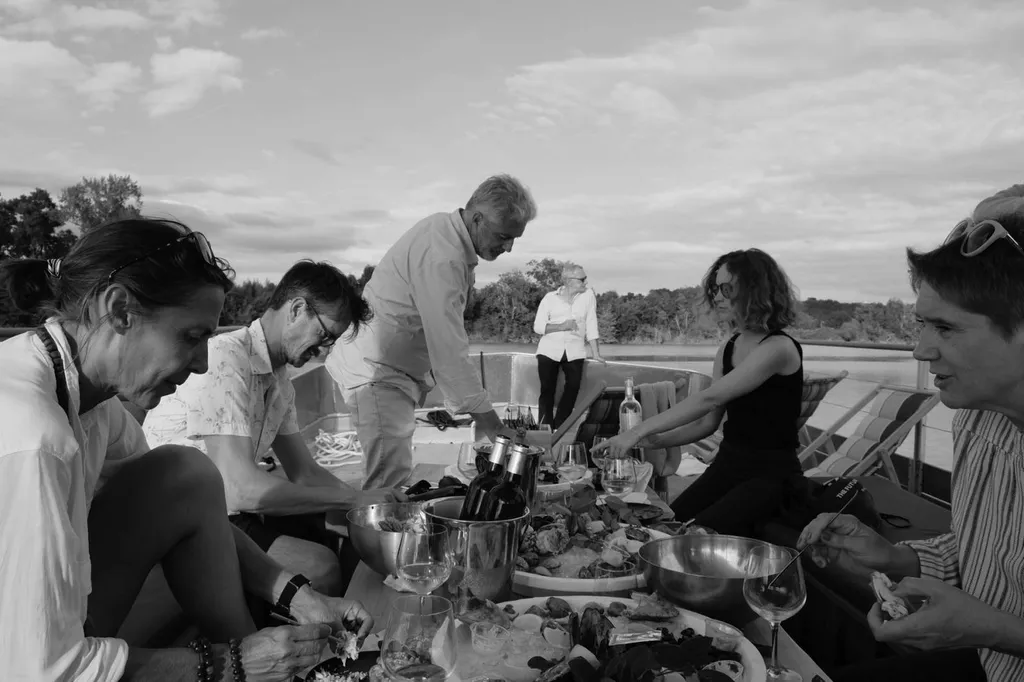 Promenade en bateau avec une dégustation de produits régionaux à Bordeaux dans le 33