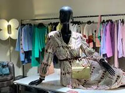 Magasin de vêtements Hyères centre-ville Une Femme à Suivre