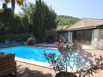 A vendre villa carnoux