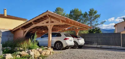 carport bois 6.7x6.7m nans les pins var 83