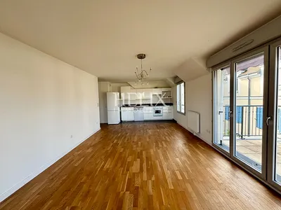 Bel appartement proche du lycée international, 3 chambres 4 pièce(s) 89.10 m2