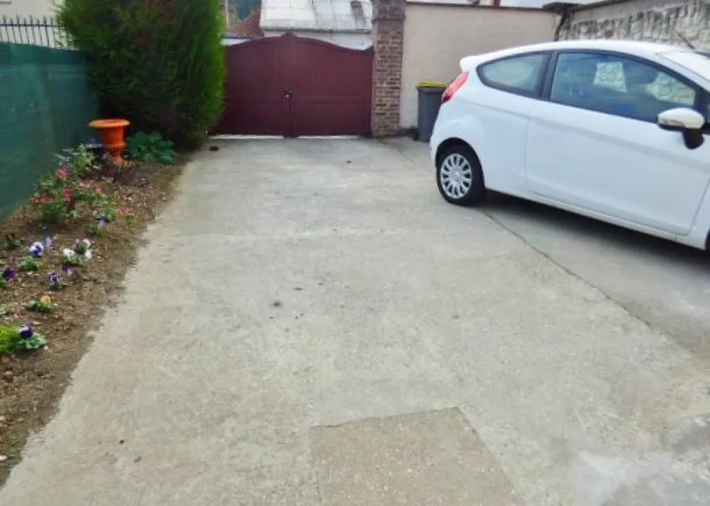 à acheter maison avec cour proche écoles proche centre ville de caudebec lès elbeuf 76