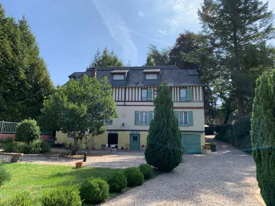 Vente d'un bel Ensemble Normand et ses dépendances aménagées, sur un jardin de presque 2 hectares, proche de Lisieux 14100