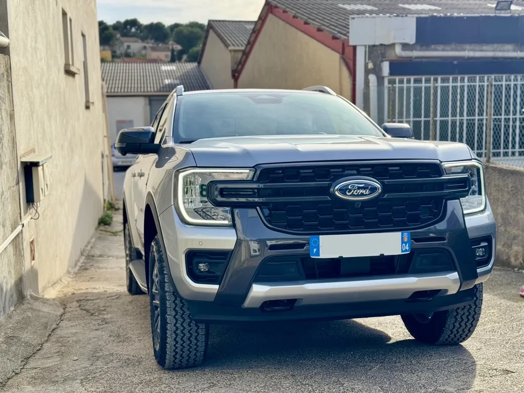 remplacement de pare-brise pour votre véhicule Ford Ranger avec franchise offerte à Carnoux proche d’Aubage et la Ciotat