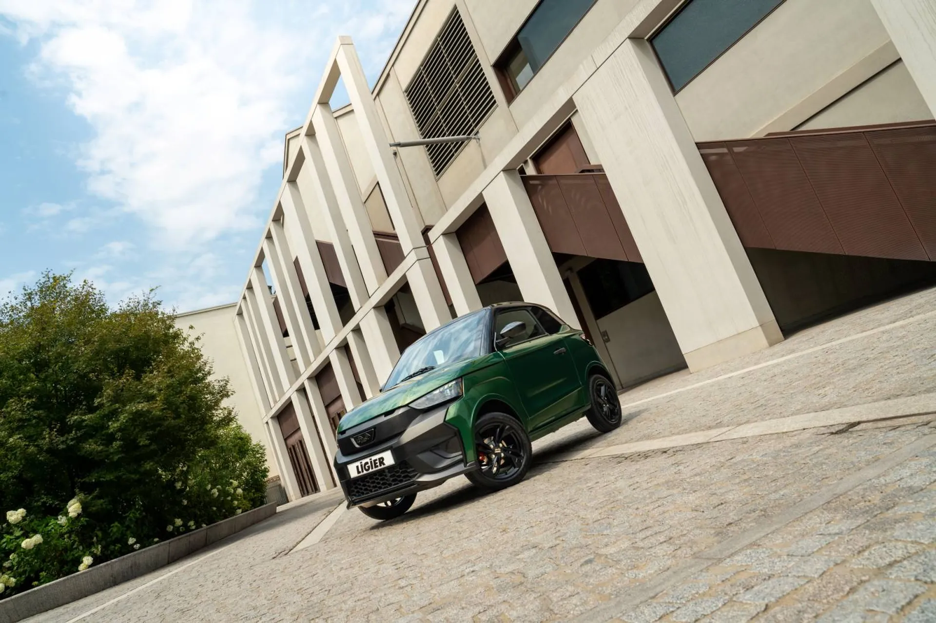 Voiture sans permis Ligier Sausset les pins