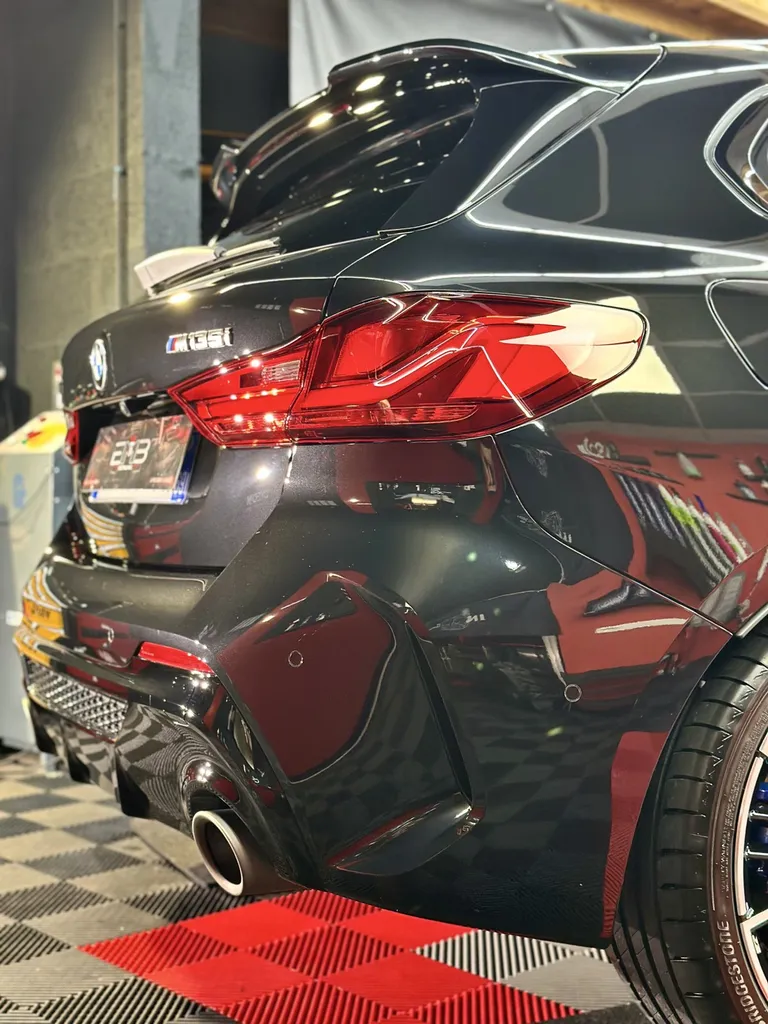 centre de DETAILING traitement céramique contre les micros rayures BMW 135 vaugneray 