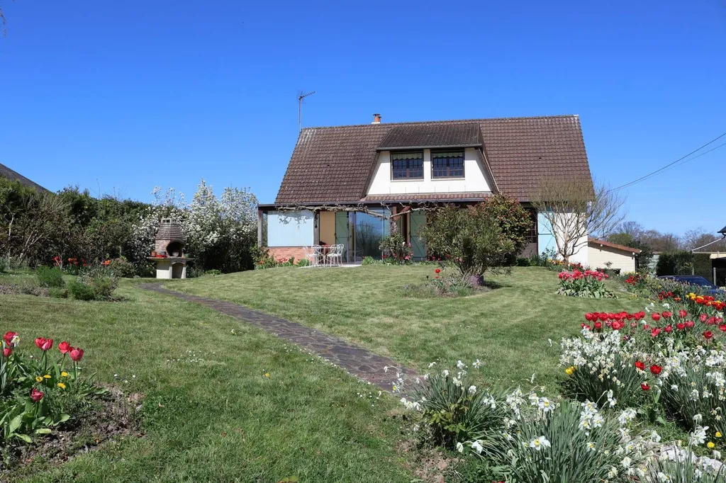 Maison individuelle sur sous-sol complet à vendre à St Arnoult - Idéal Famille : 4 chambres