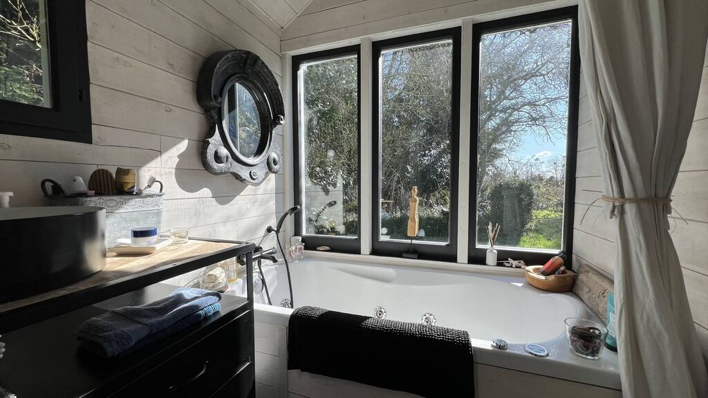 CHARMANT COTTAGE EN BOIS PETIT CAUX