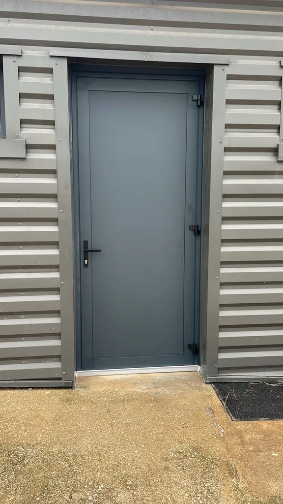 Remplacement de porte lourde Kline sur Martigues