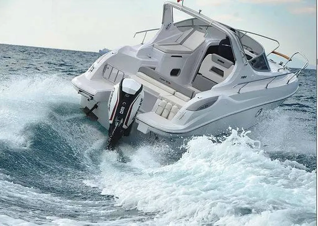 Vente de bateaux à moteur Salpa à Toulon dans le Var