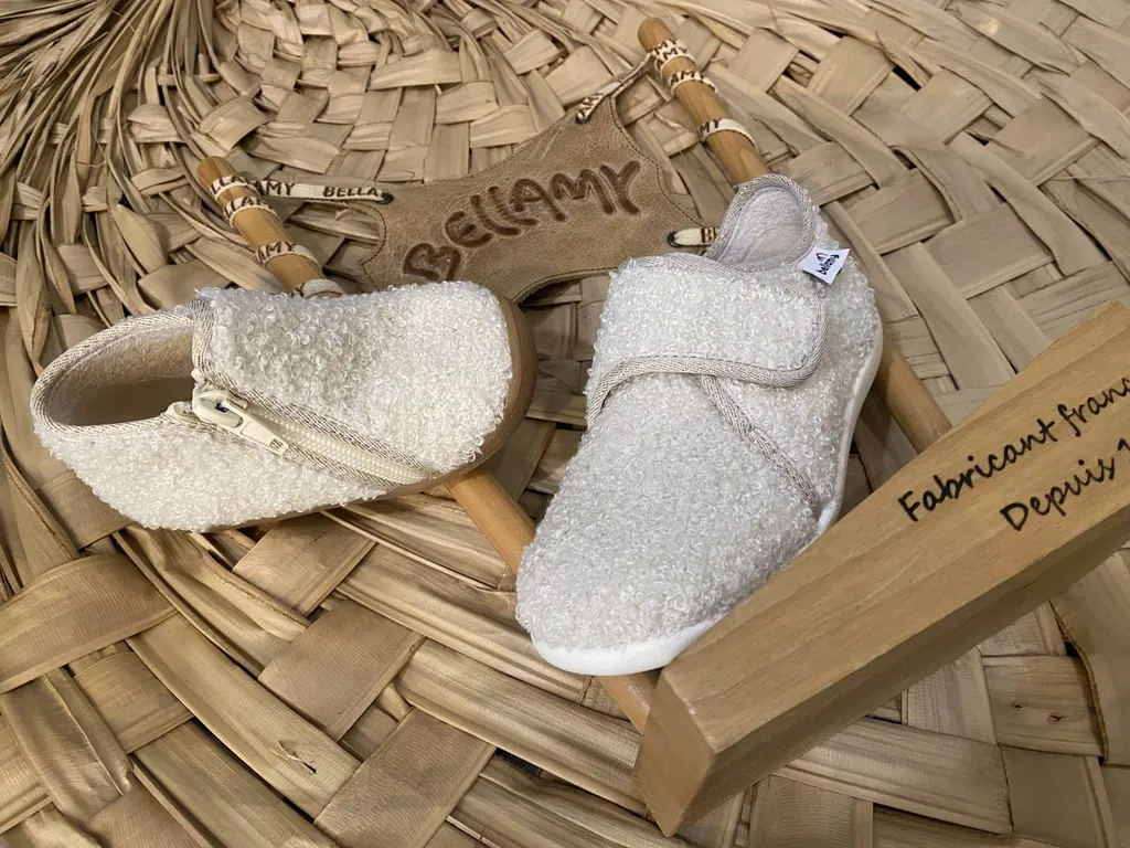 chaussons filles près de Génissac