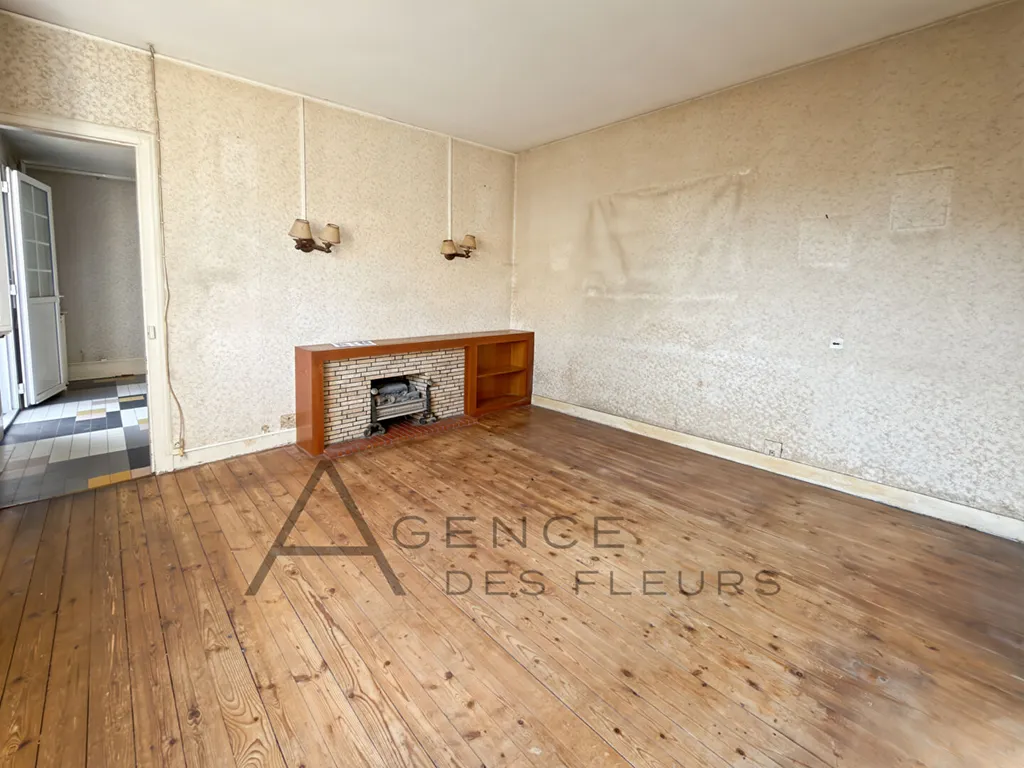 À vendre, maison à réhabiliter de 111m² sur un terrain de 500m² située à Cléon 76410