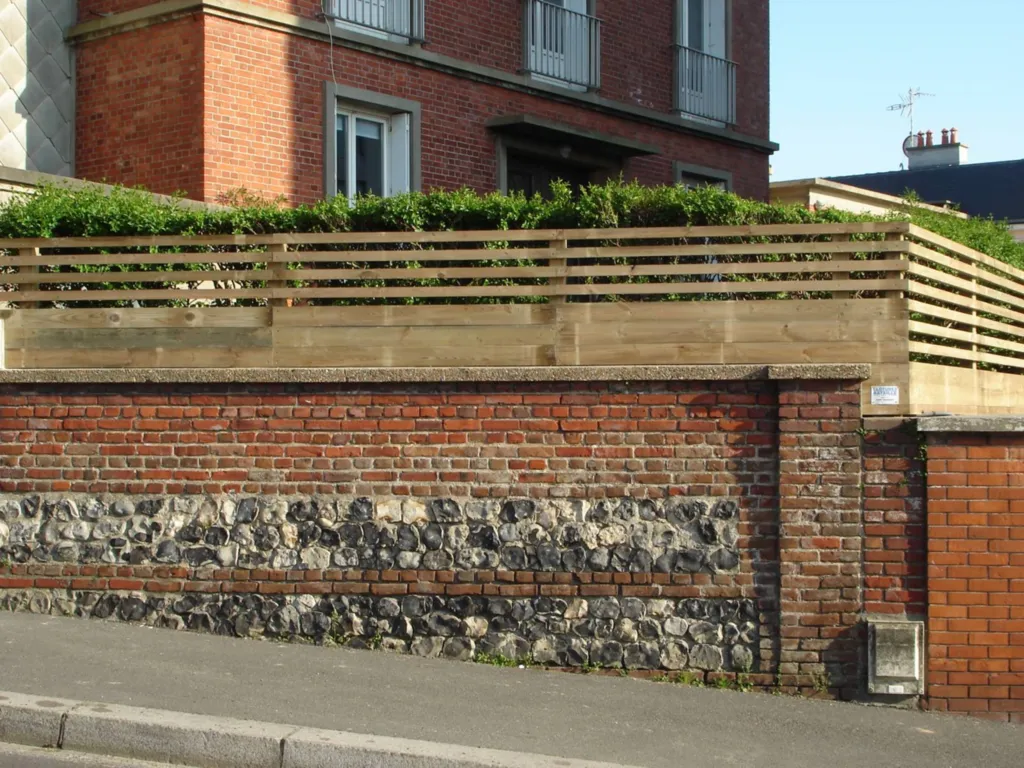 Création de clôture en bois sur mesure au Havre 76