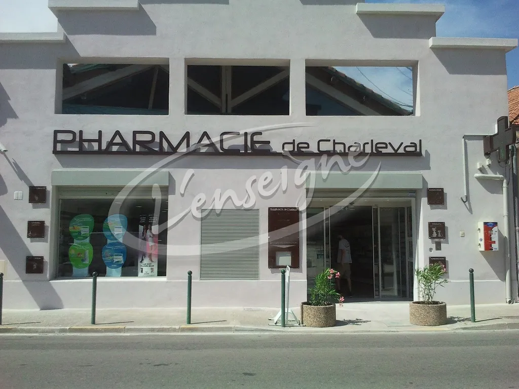 enseigne lettres individuelles magasin aubagne