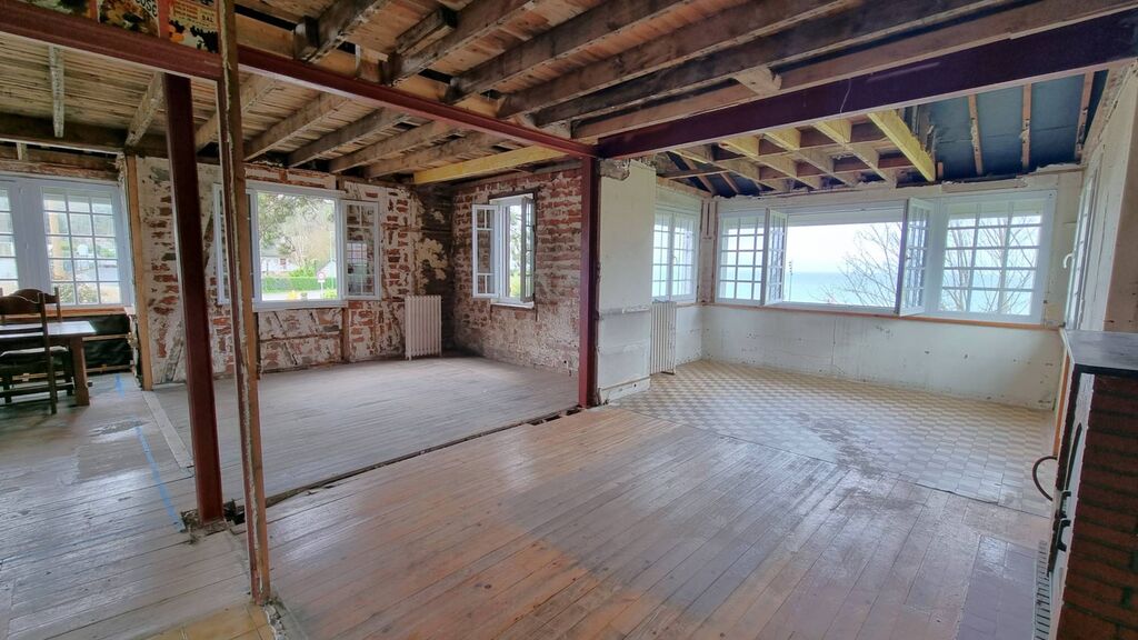 A vendre charmante villa, vue mer exceptionnelle, à réhabiliter, proche des commerces, sur l'axe Dieppe 76200 - Penly 76370 - Le Tréport 76340.