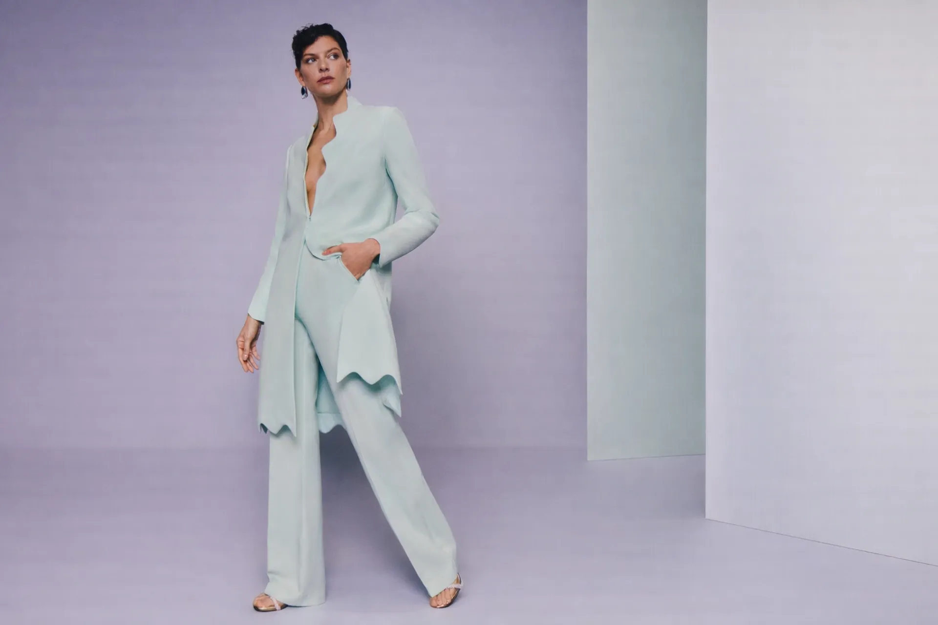 Tailleur pantalon femme chic vert d’eau – Look contemporain et raffiné sur Aix en Provence