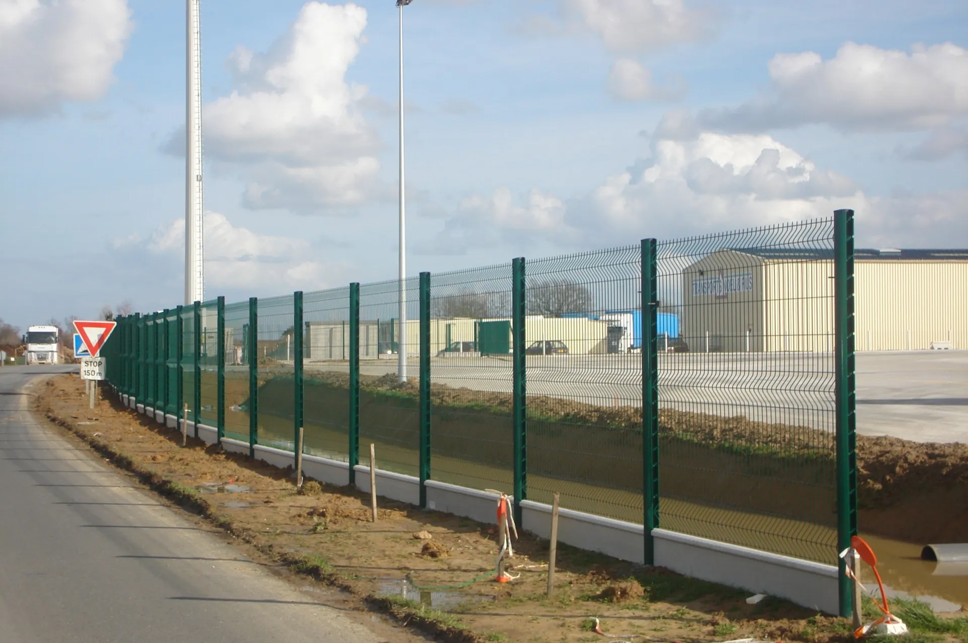 Pose de lôture pour parc indutriel dans l'Eure 27