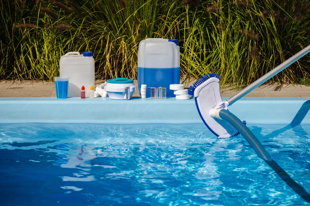 Expertise en formulation de produits biocides pour piscines à Lyon dans le Rhône