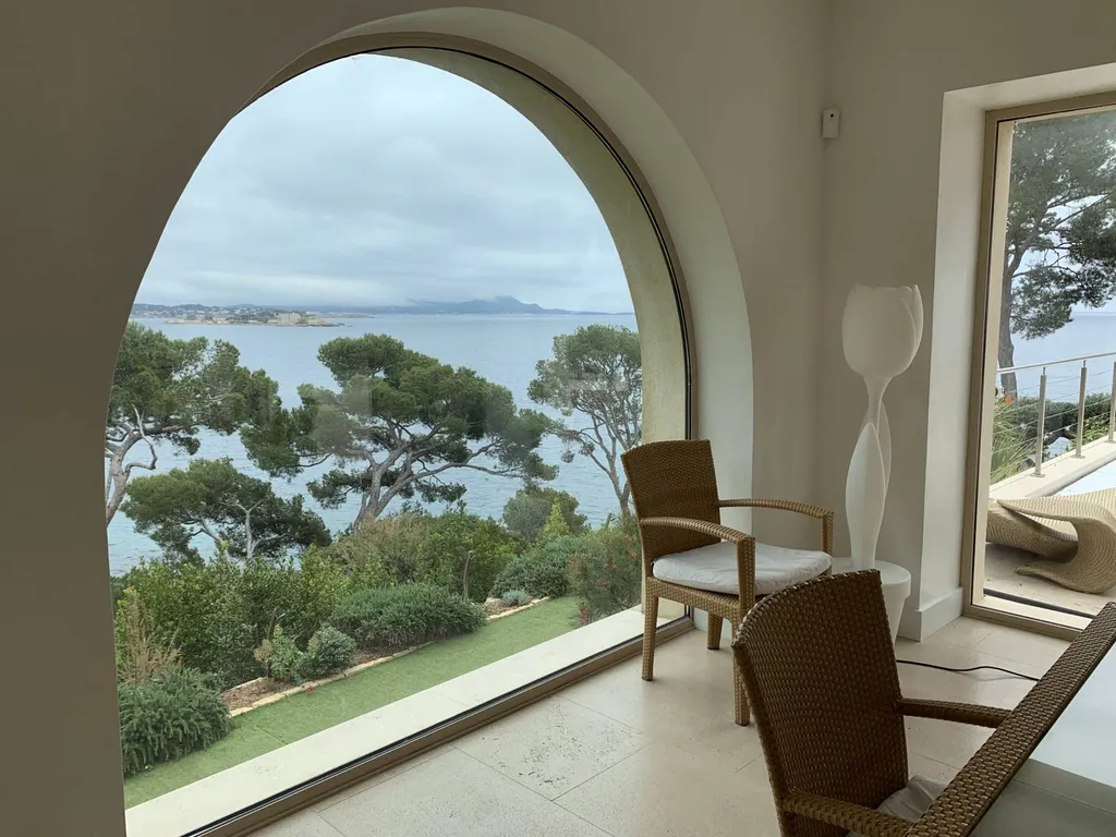 VILLA SALON EN MARMORINO TERRE DU MONDE A BANDOL