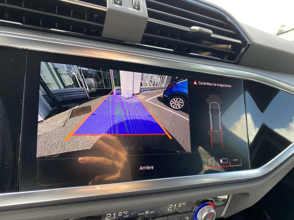 Audi Q3 35 TDI S line 150 ch automatique occasion récente disponible près de Rouen