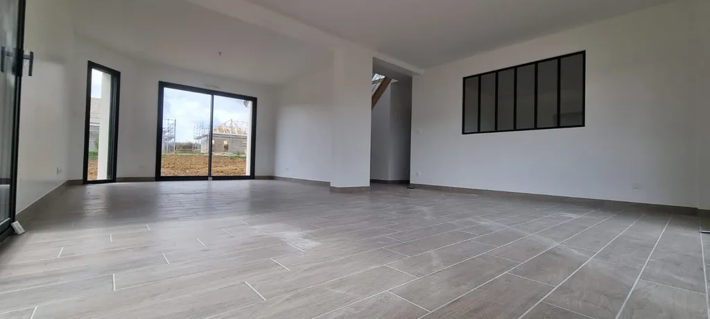 Livraison d'un pavillon neuf en peinture finition velours projetée au pistolet airless entre Pacy sur eure et Evreux.