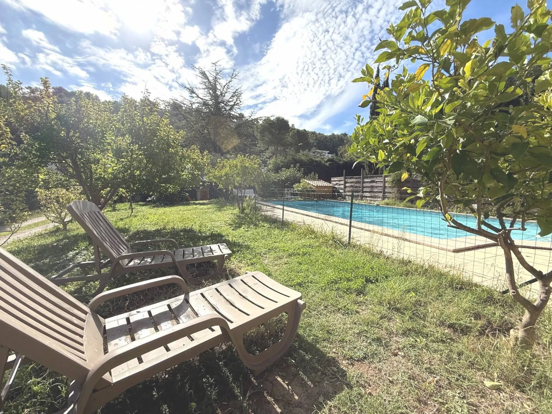 A vendre maison de Type 5 avec terrain plat de 985 m²