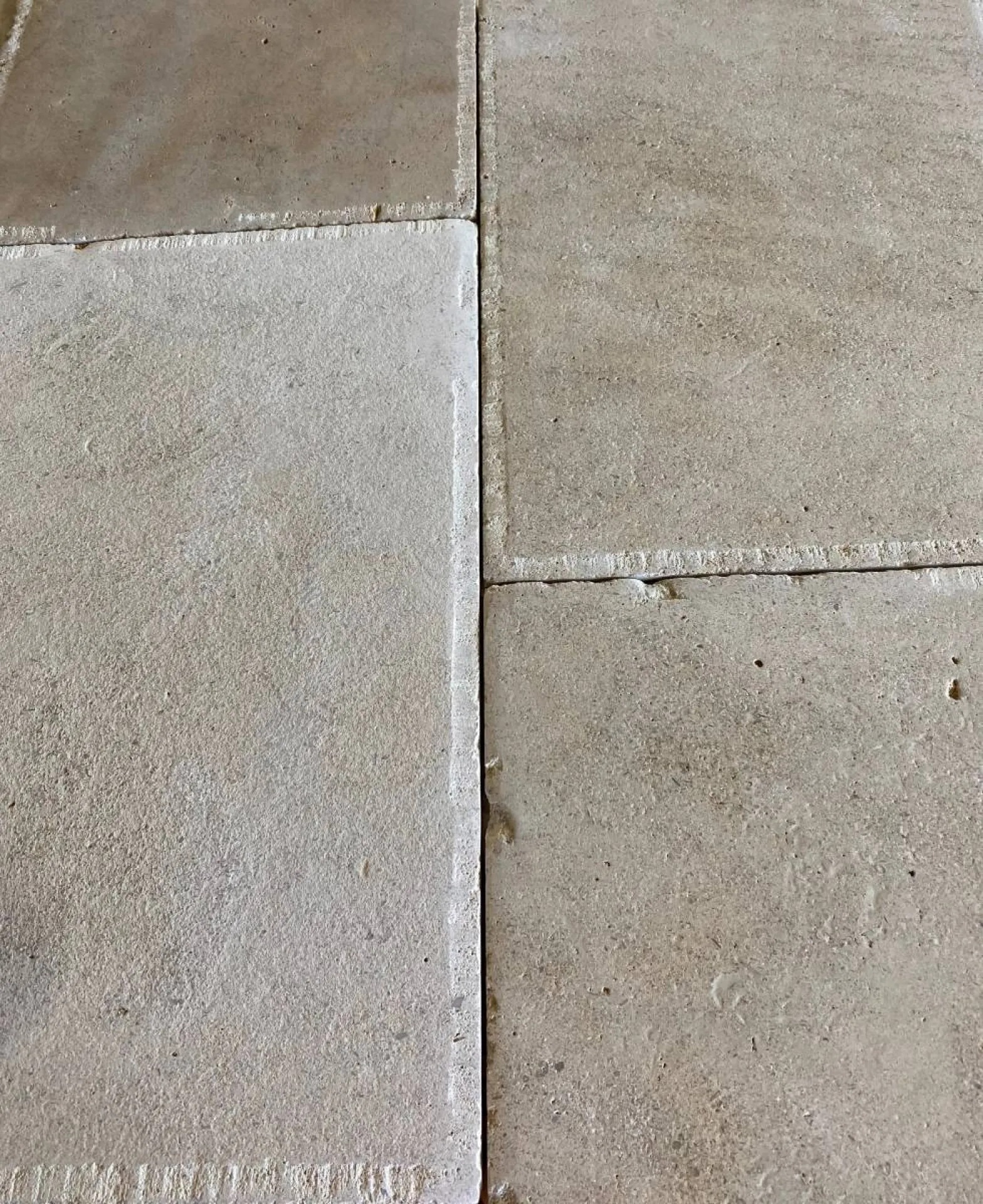 Dallage ancien en pierre naturelle UZES