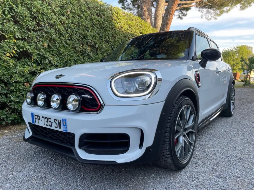 Pose un film de protection PPF XPEL sur Mini Coutryman JCW à Cagnes-sur-Mer proche de Vence