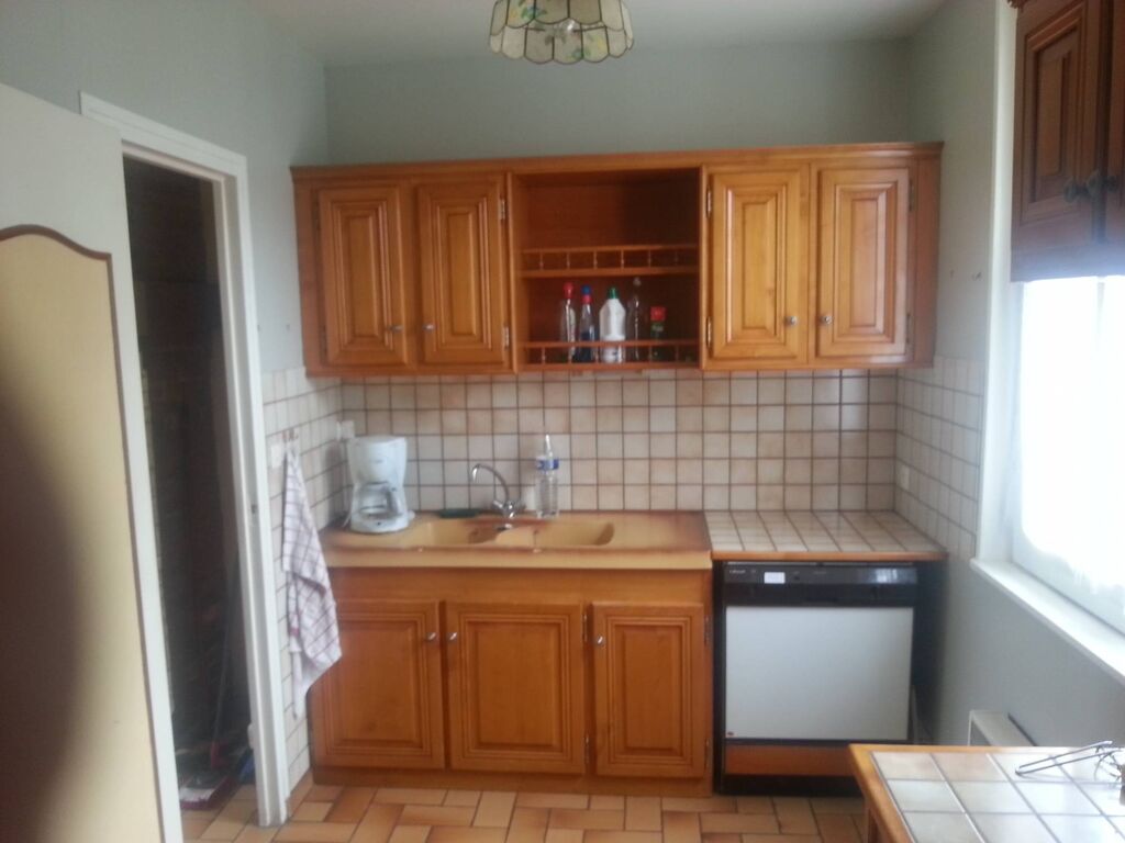 vend maison 2 chambres rdc, greniers, mer, commerces proches