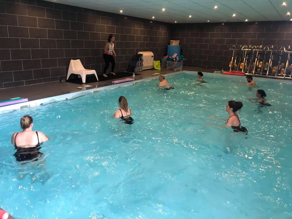 Cours d'Aquagym près de Mérignac : Équilibre entre Bien-Être et Remise en Forme