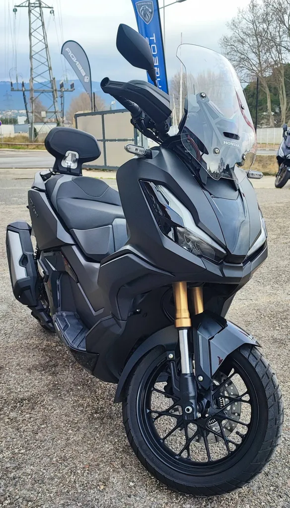 HONDA ADV 350 DU 04/2024 AVEC 9200 KM.